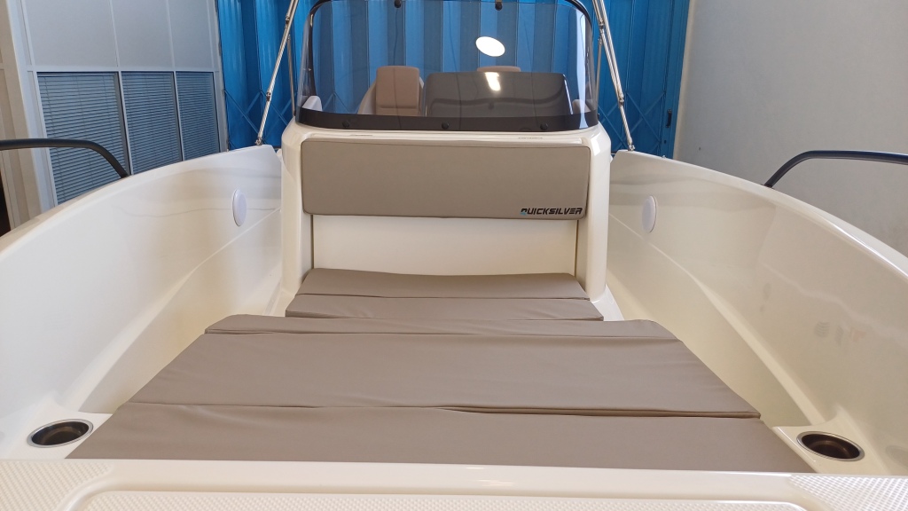 4_QS 605 OPEN_115159.jpg